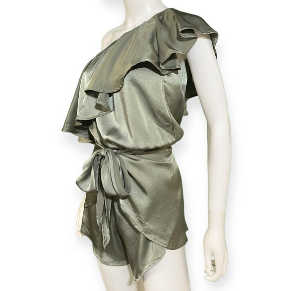 Tru Blu Wrap Star One Shoulder Ruffle Shiny  Olive Green Romper in XS - Picture 6 of 9
